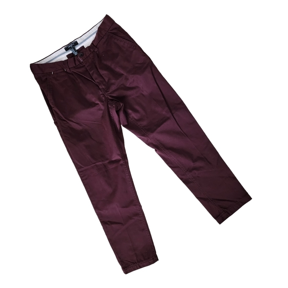 Forever 21 Mens Slim Fit Straight Leg Chino Pants Pleated Front Pockets Size 32.